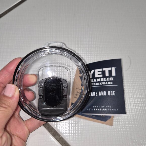 Insulated 20oz tumble with magnetic slide sip lid - Picture 8 of 14